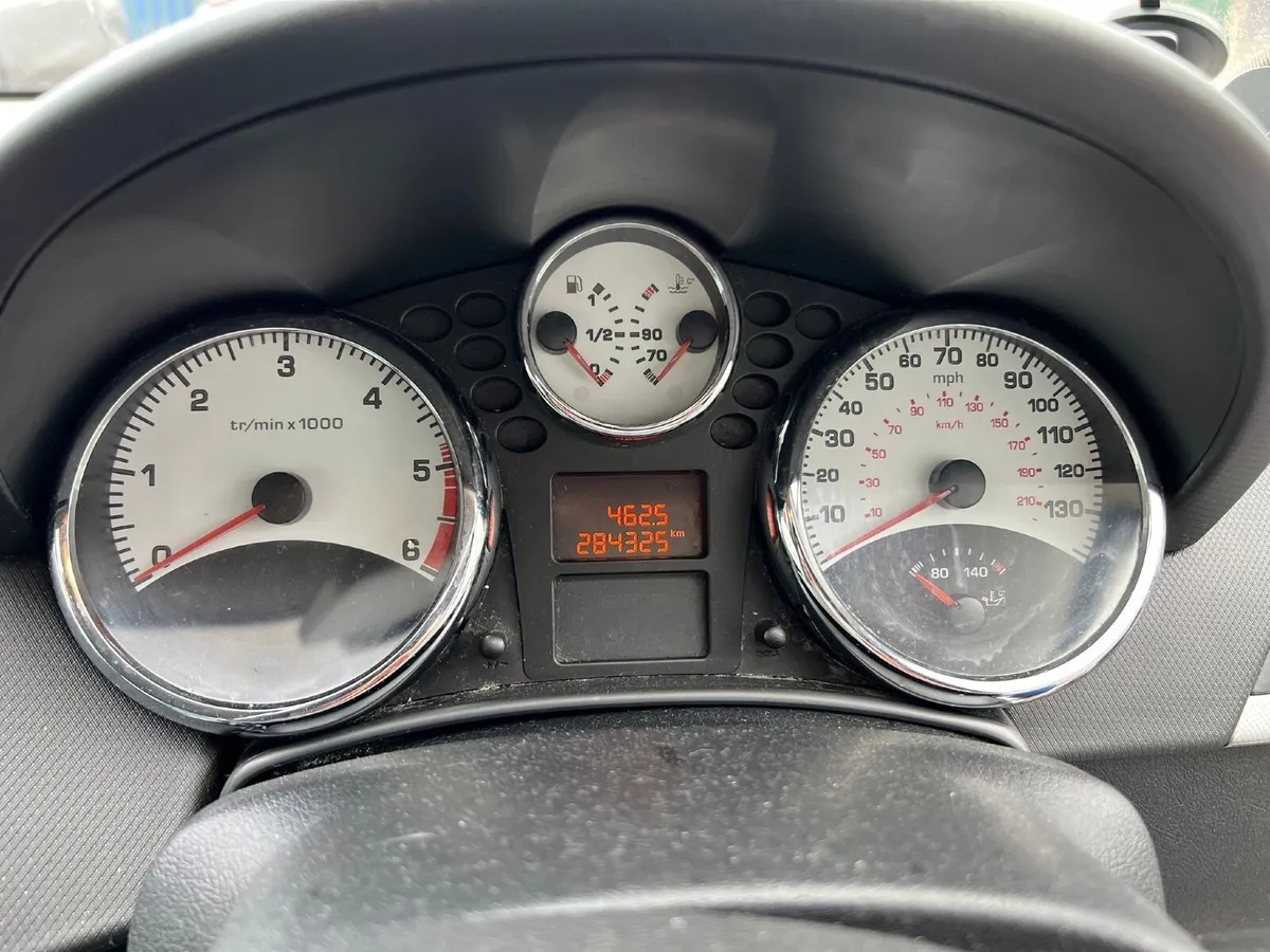 Peugeot 207 2007 - Image 4