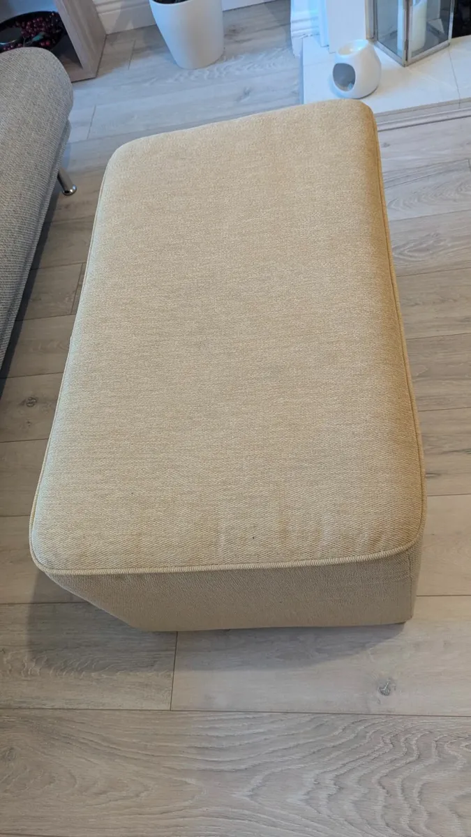 Creme caramel food stool - Image 2