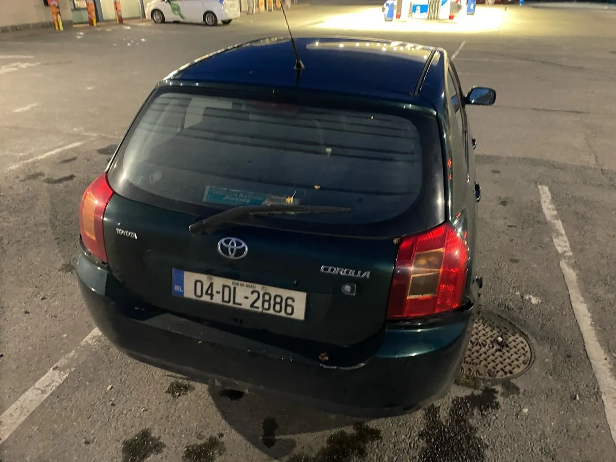 Toyota Corolla 2004 - Image 2