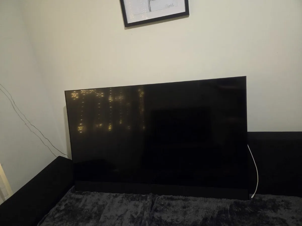 Sky tv glass 55" - Image 2