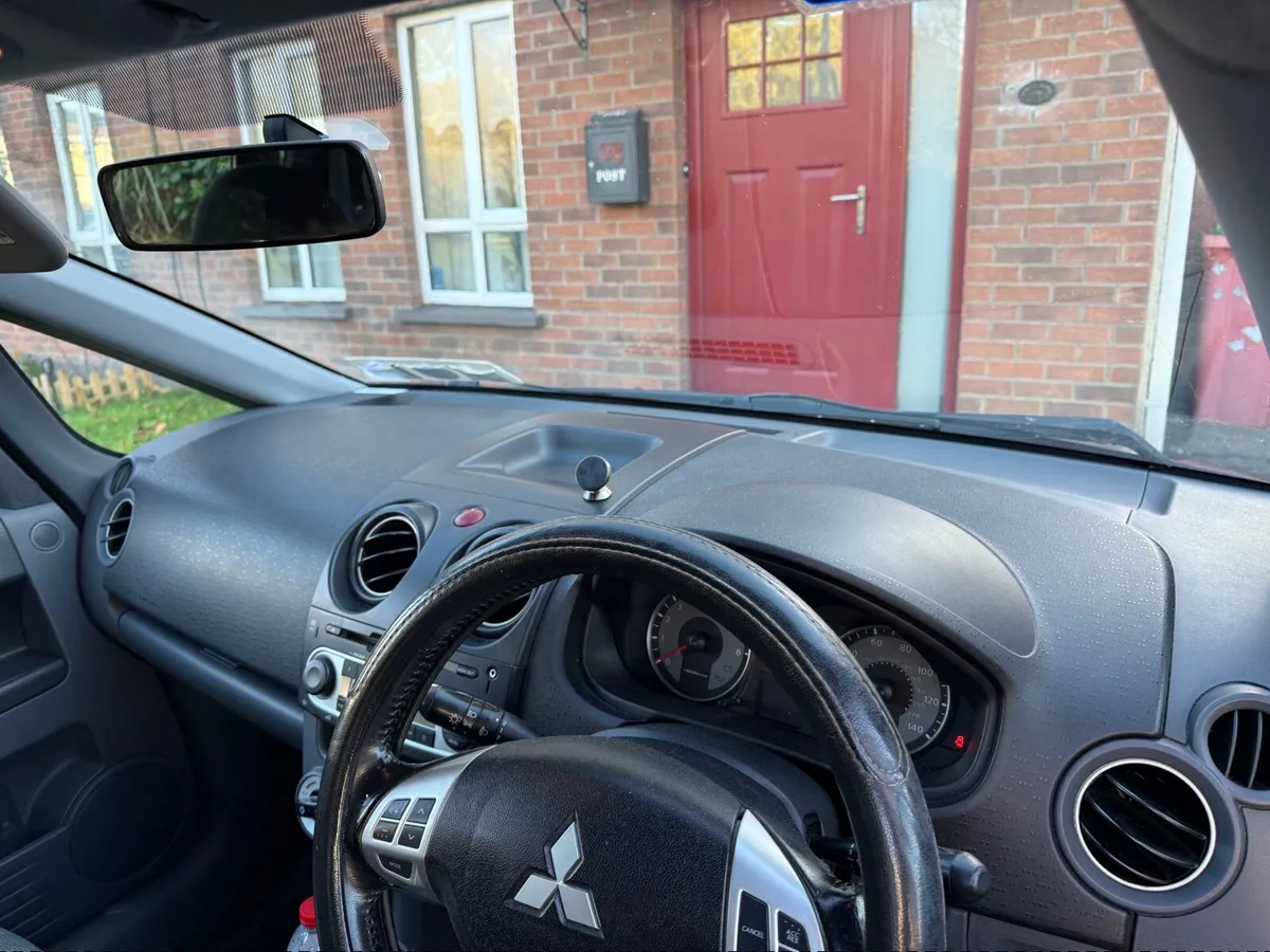 Mitsubishi Colt 2010 - Image 3