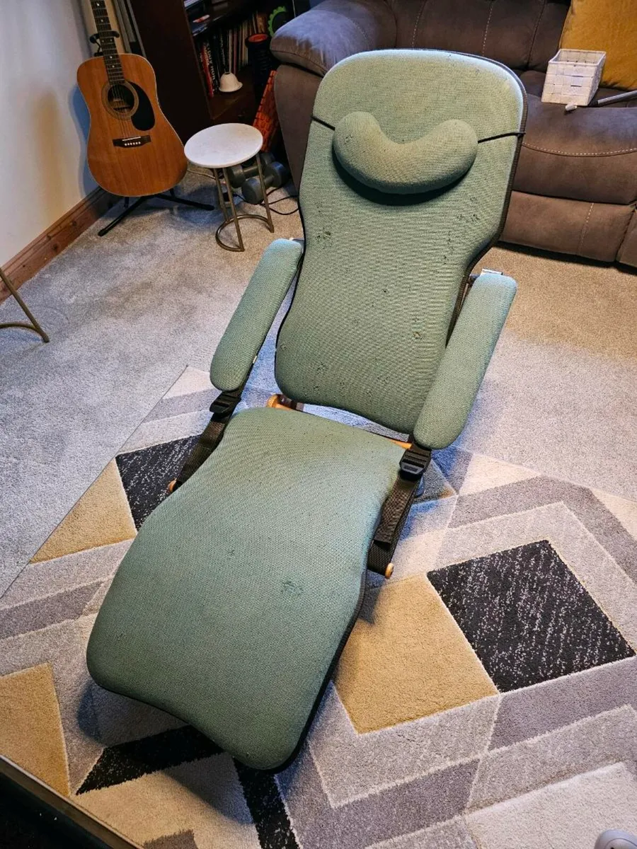 Orthopaedic Therapeutic Reclining Chair - Image 1