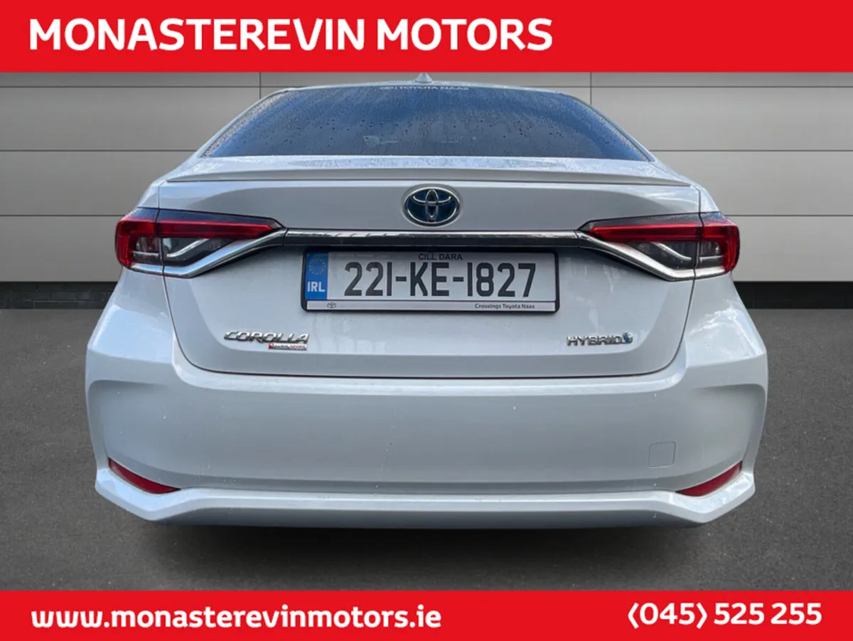 Toyota Corolla HYBRID LUNA SPORT 4DR AUTO - Image 3