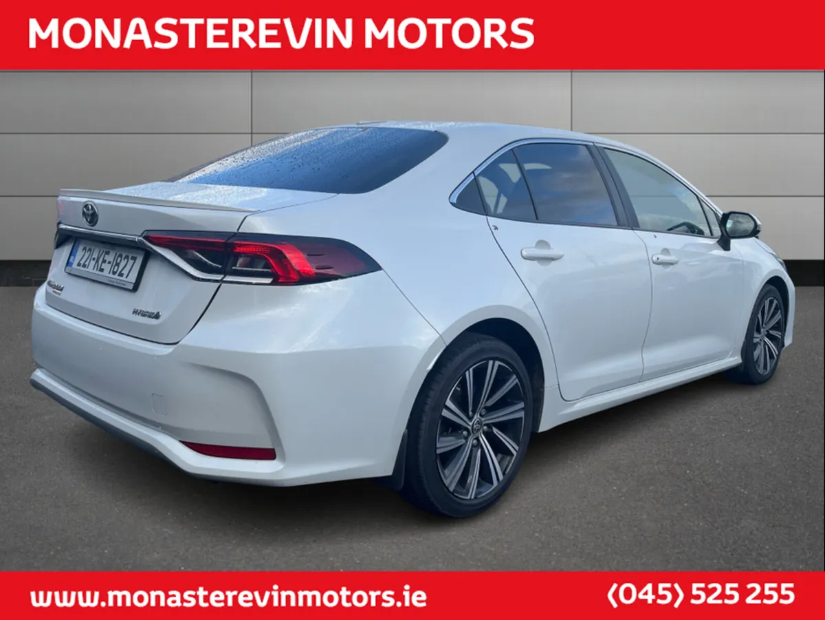 Toyota Corolla HYBRID LUNA SPORT 4DR AUTO - Image 4
