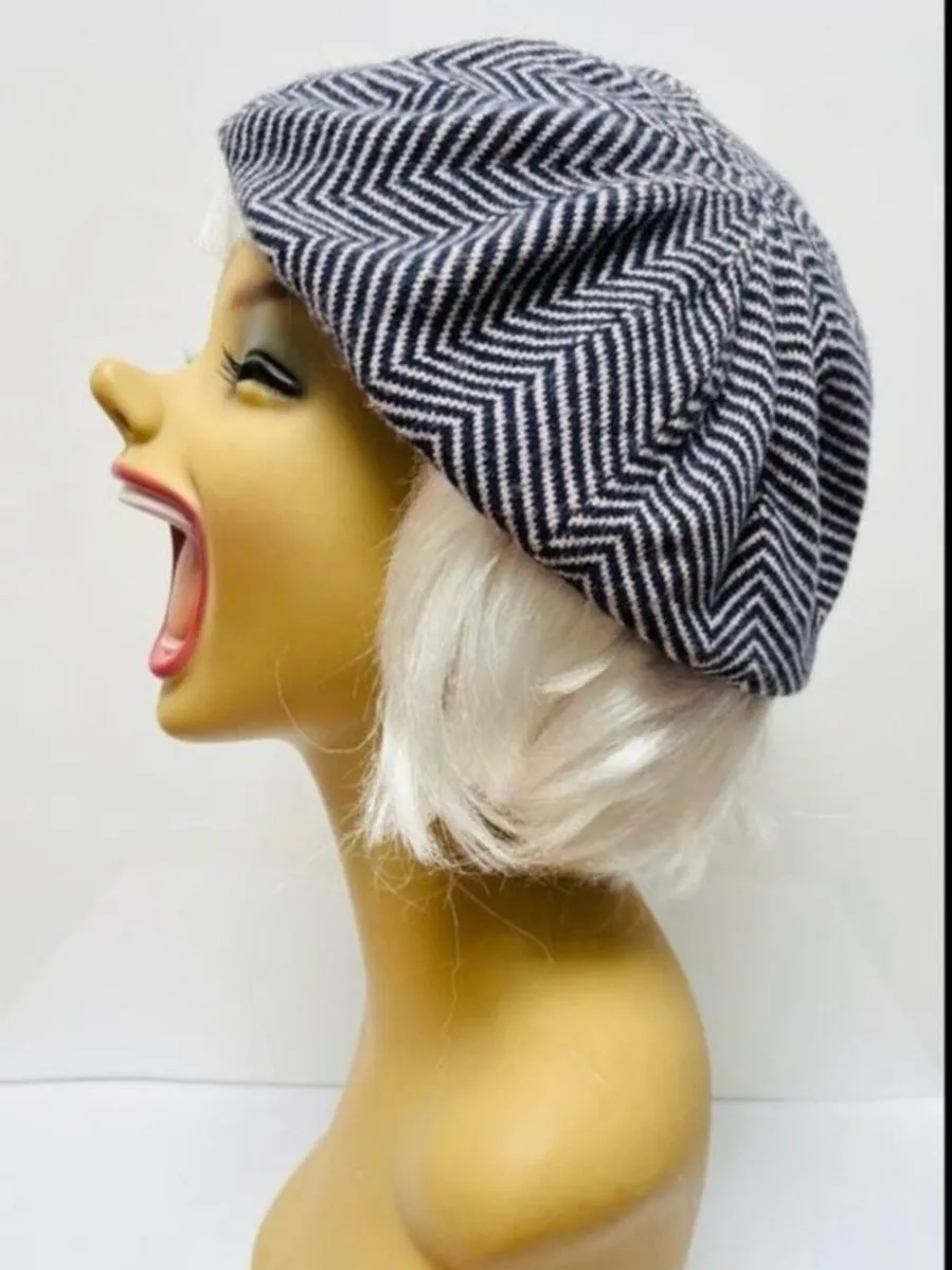 United colours of Benetton beret - Image 3