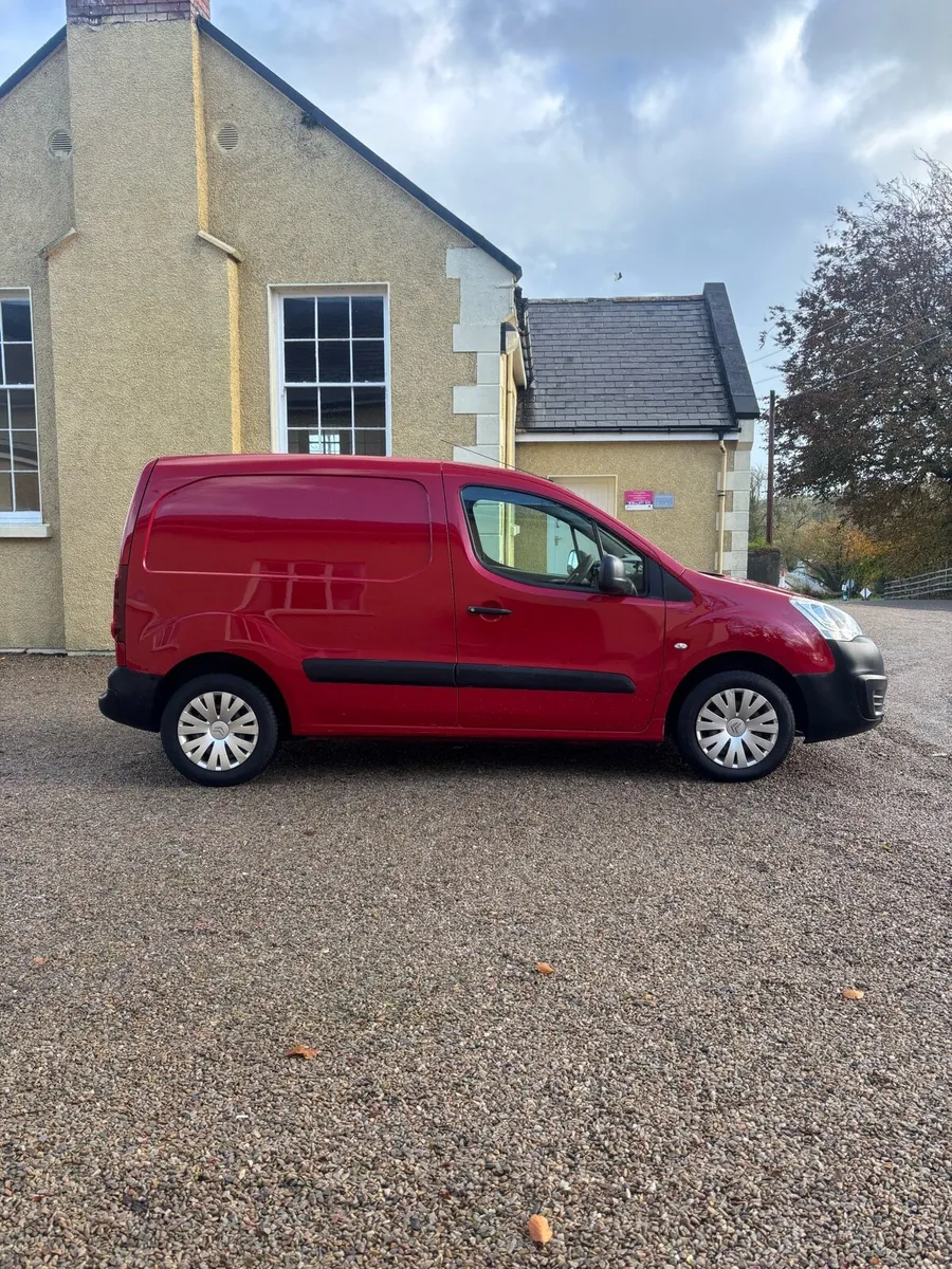 2015 Citroen berlingo - Image 2