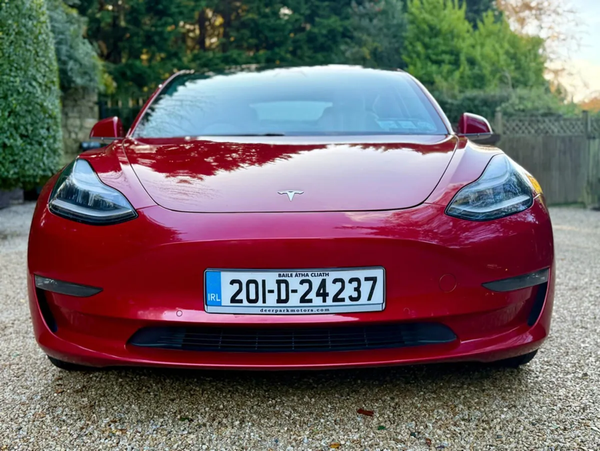 Tesla Model 3 PERFORMANCE DUAL MOTOR - Image 3