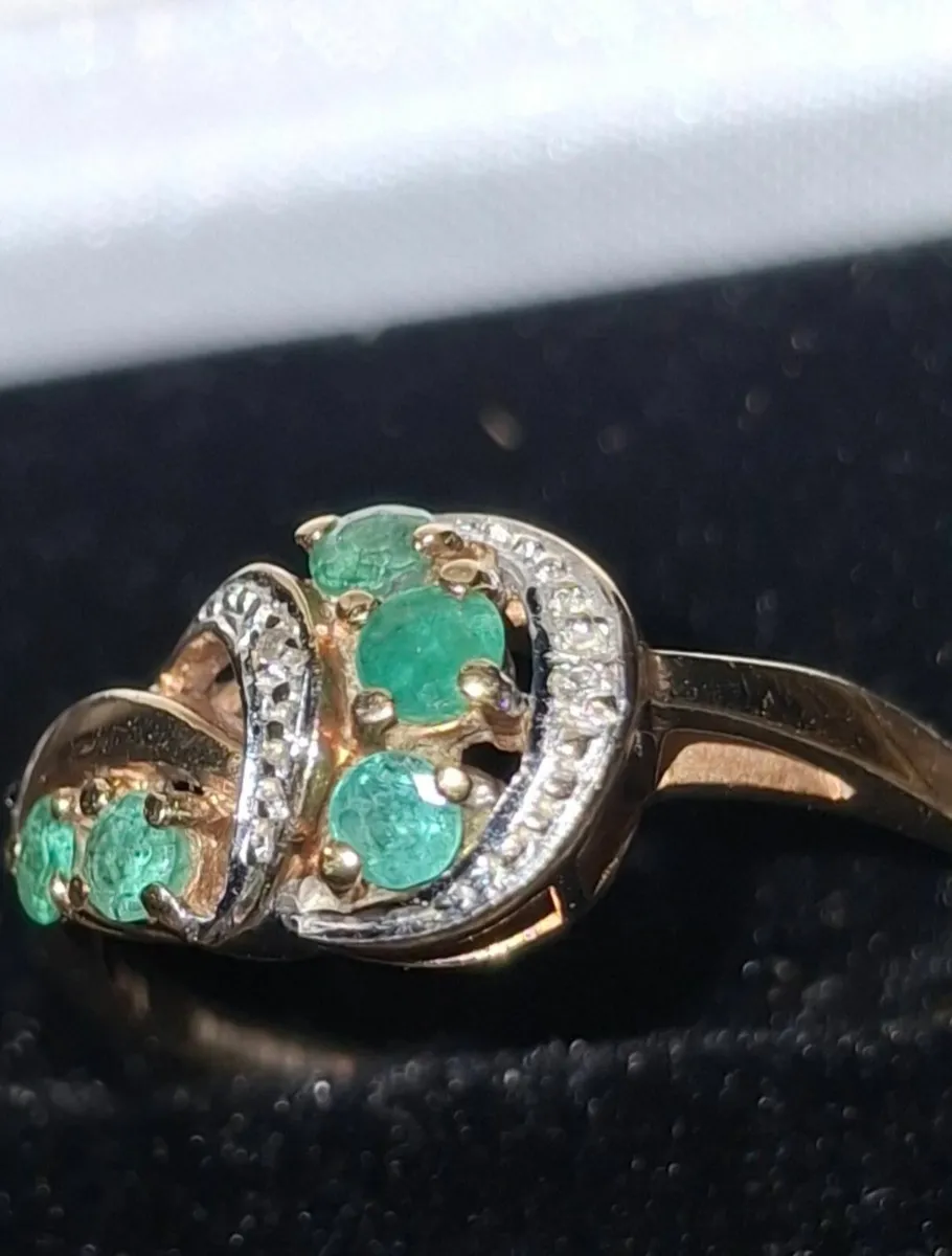 Emeralds & Diamonds. - Image 1