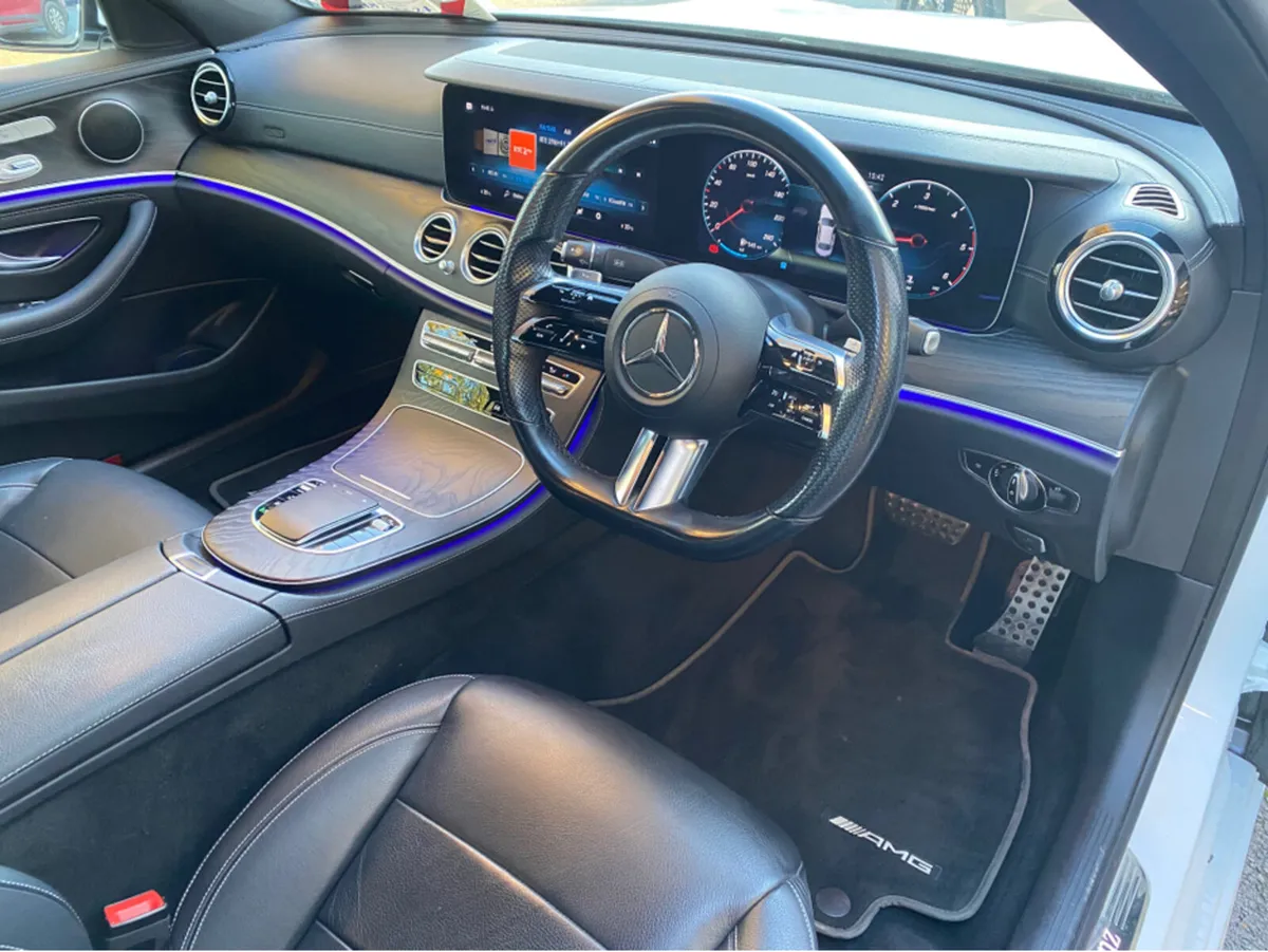 Mercedes-Benz E-Class E220D AMG LINE PREMIUM AUTO - Image 2