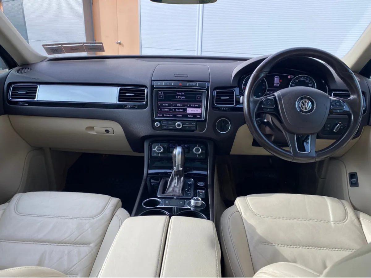 Volkswagen Touareg N1 3.0 TDI 262BHP V6 5DR AUTO - Image 3