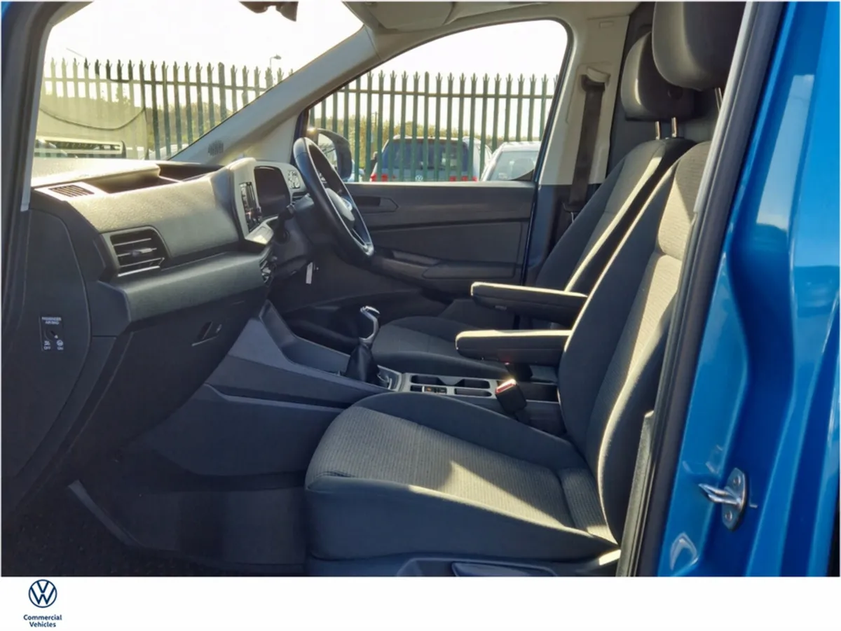 Volkswagen Caddy CARGO EDITION TDI 102BHP M6F 5DR - Image 4