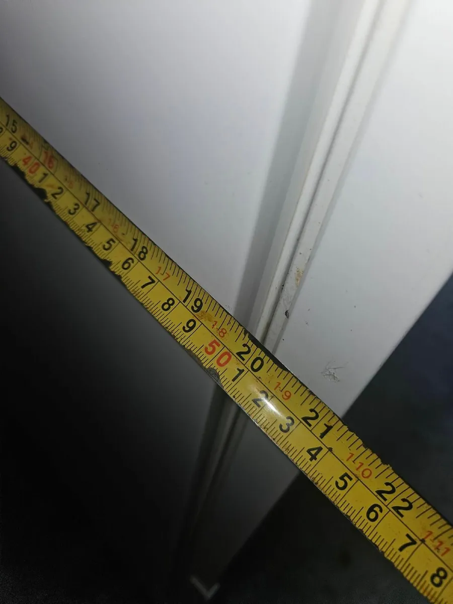 Integrated fridge - Image 3