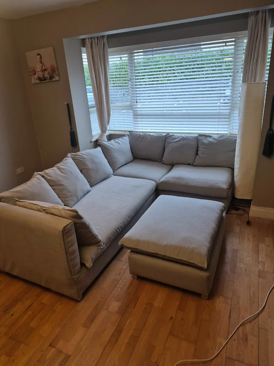 Sofa couch - Image 1