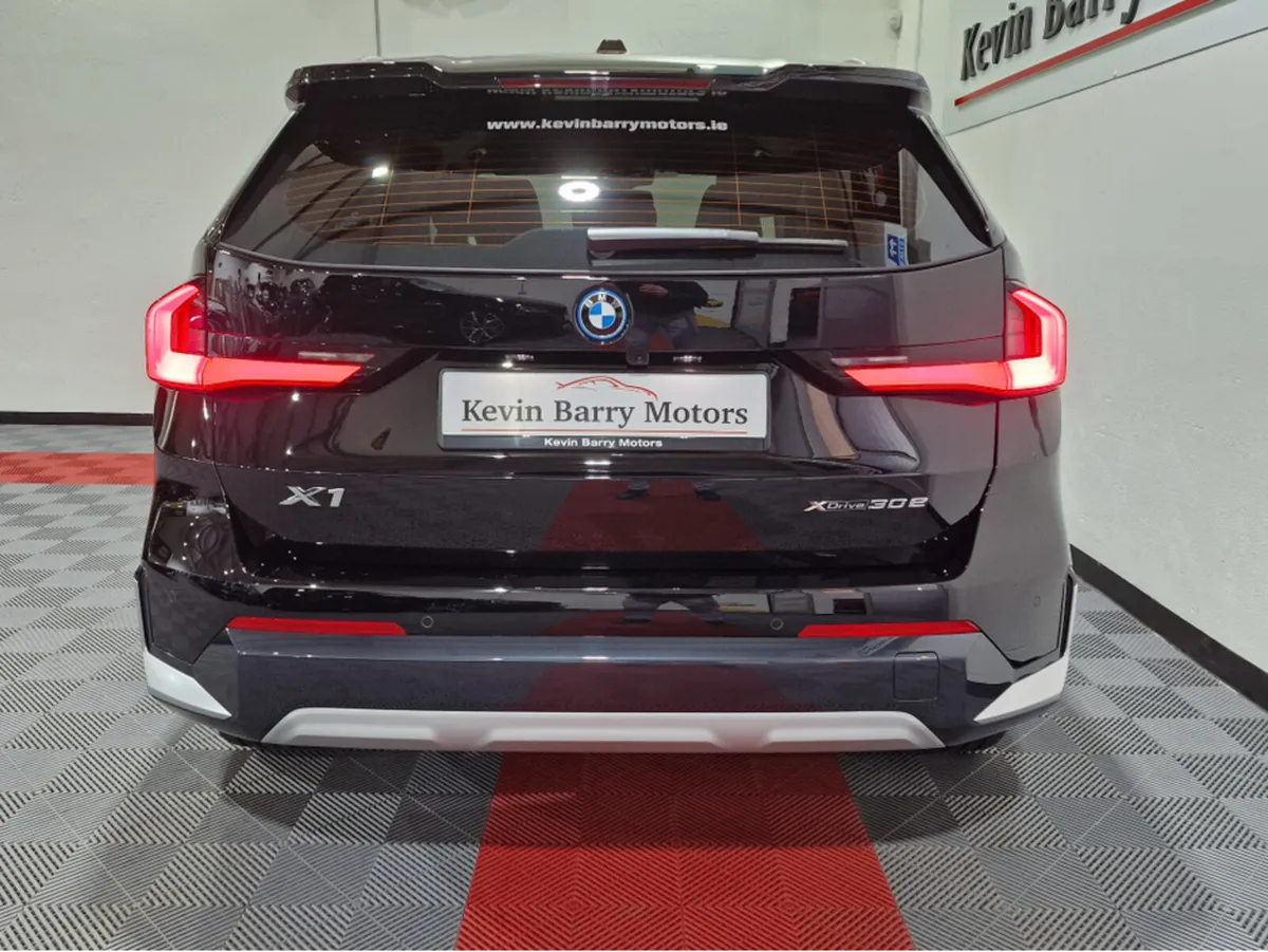 BMW X1 30E XLINE X-DRIVE (NEW MODEL) AUTOMATIC **O - Image 3