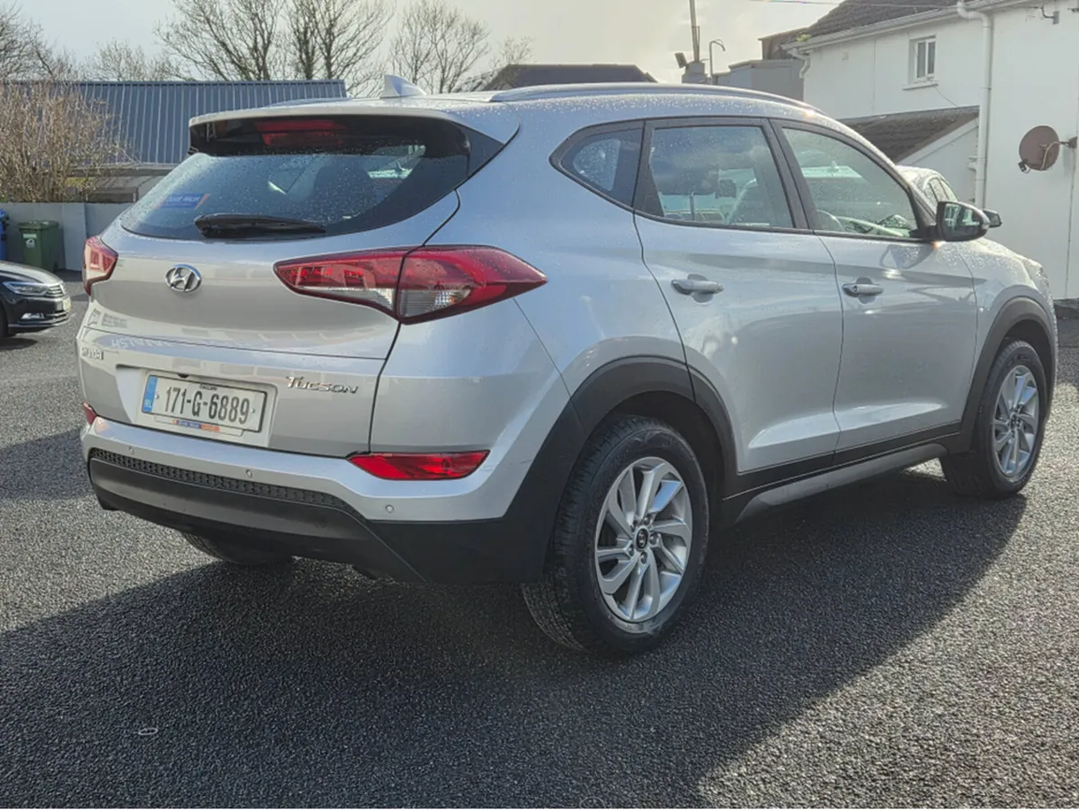 Hyundai Tucson 1.7 SE NAV BLD 116PS 5DR - Image 4