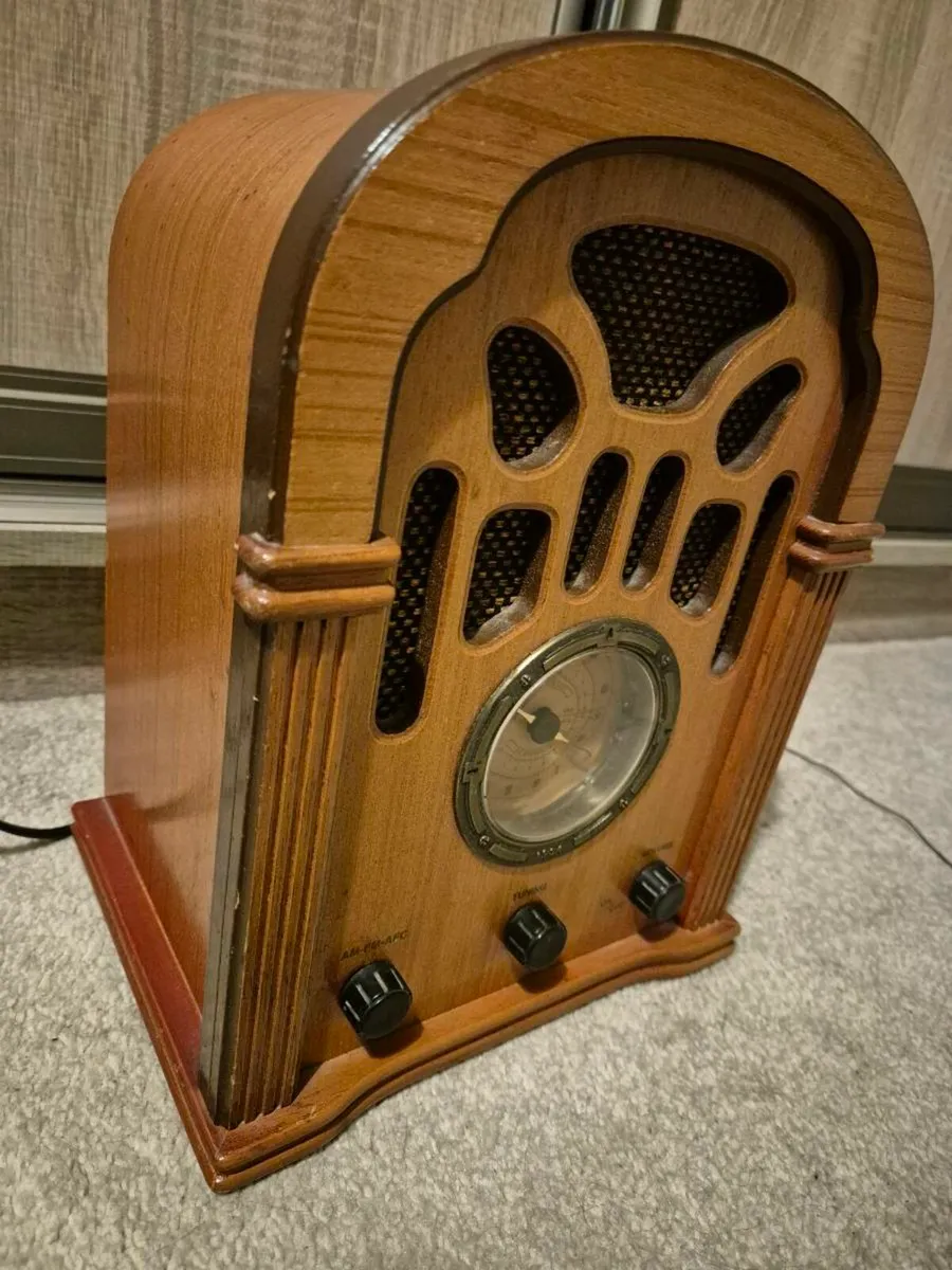 Retro radio - Image 1