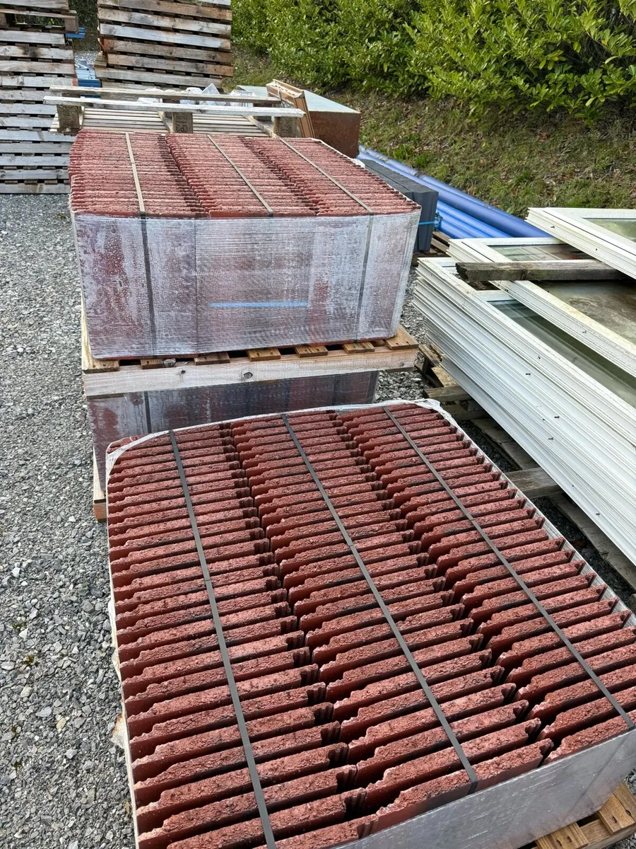 Roof tiles - Image 4