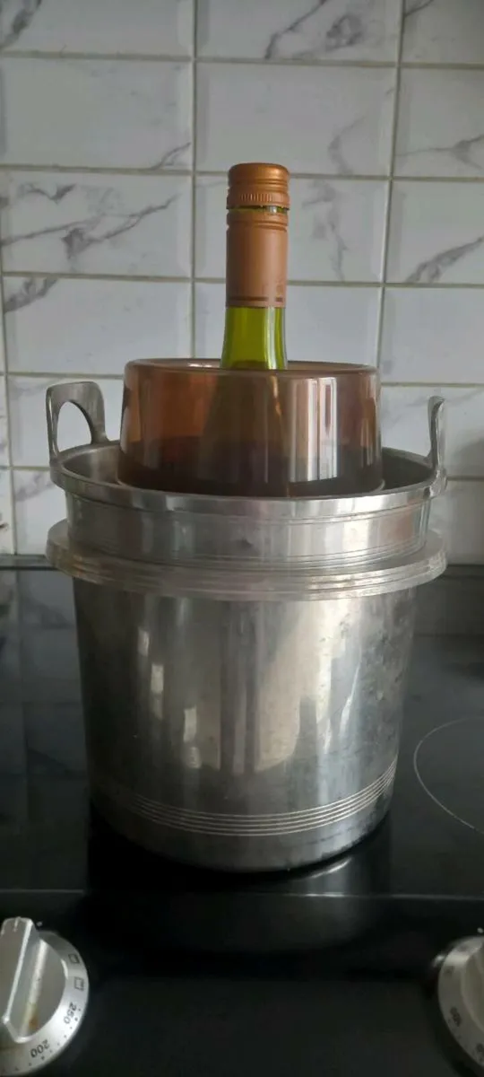 Vintage Champagne/Wine Cooler - Image 1