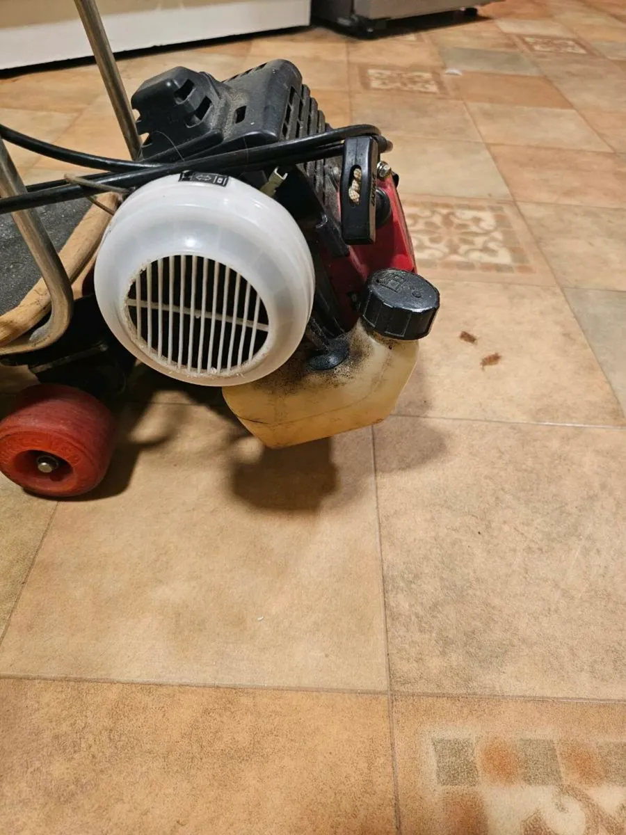 Motorised Skateboard - Image 4