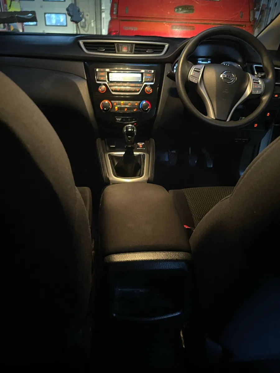 Nissan quashqai 1.2 Petrol - Image 4