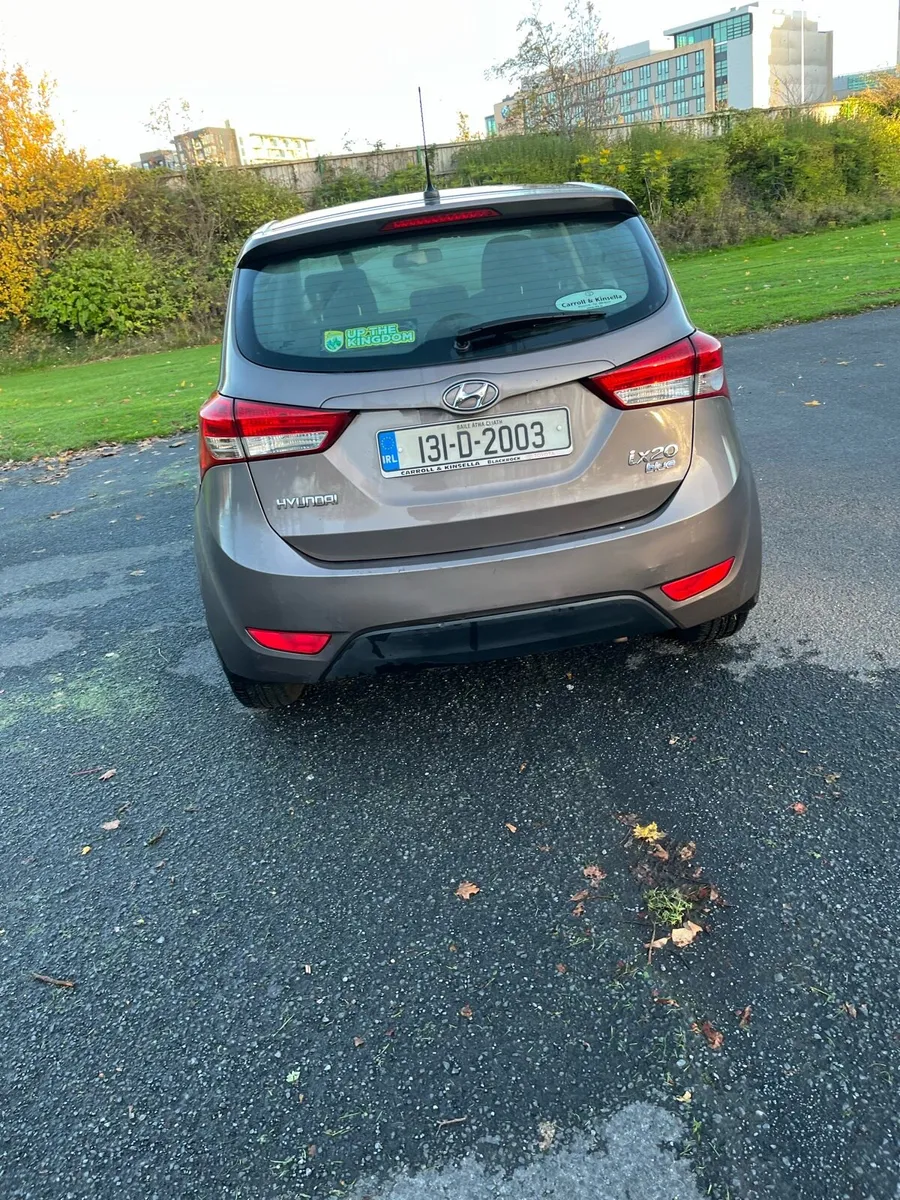 Hyundai i20 hatchback 1400cc 2013 - Image 4