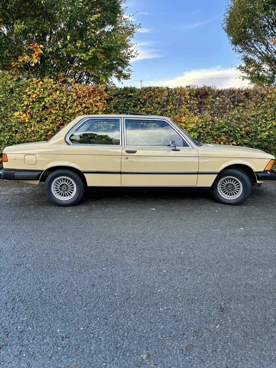 BMW 320i E21 - Image 2