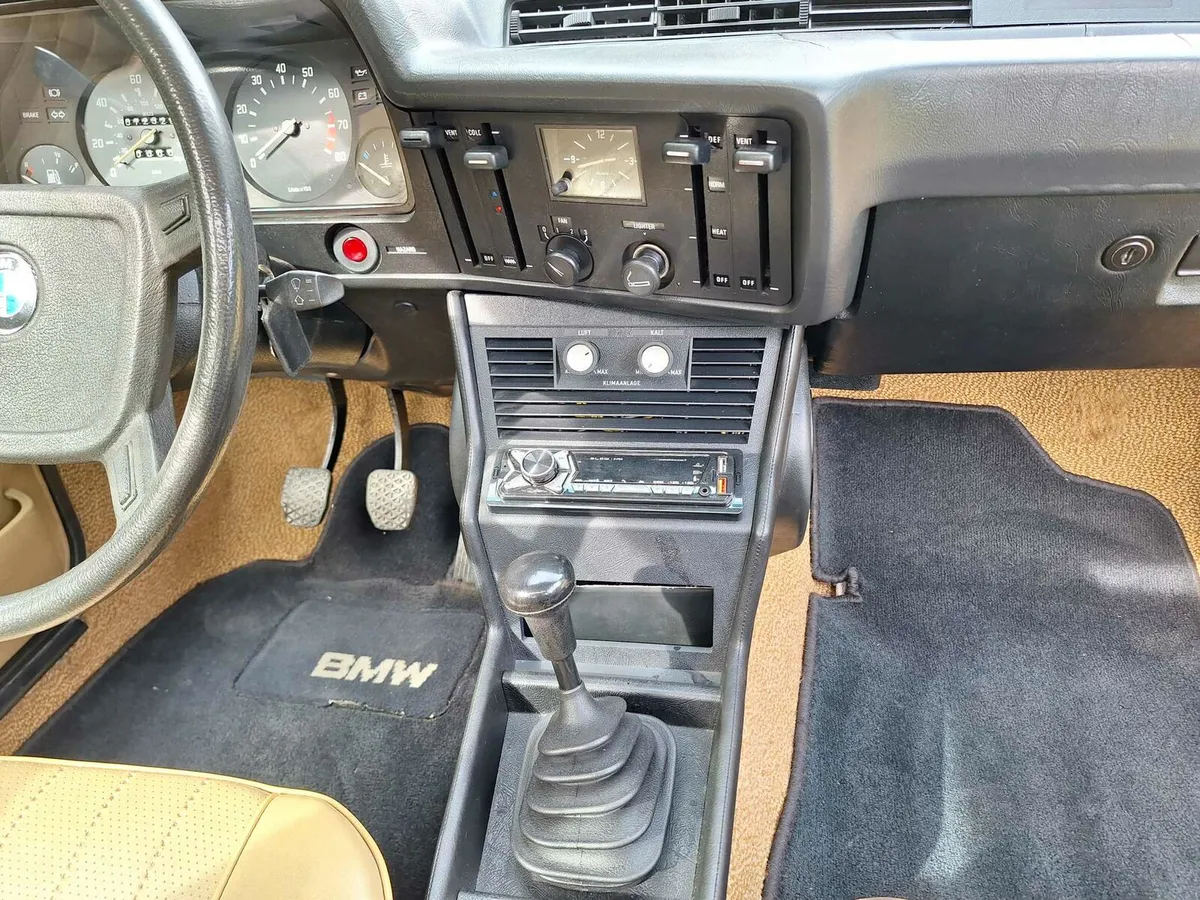 BMW 320i E21 - Image 4