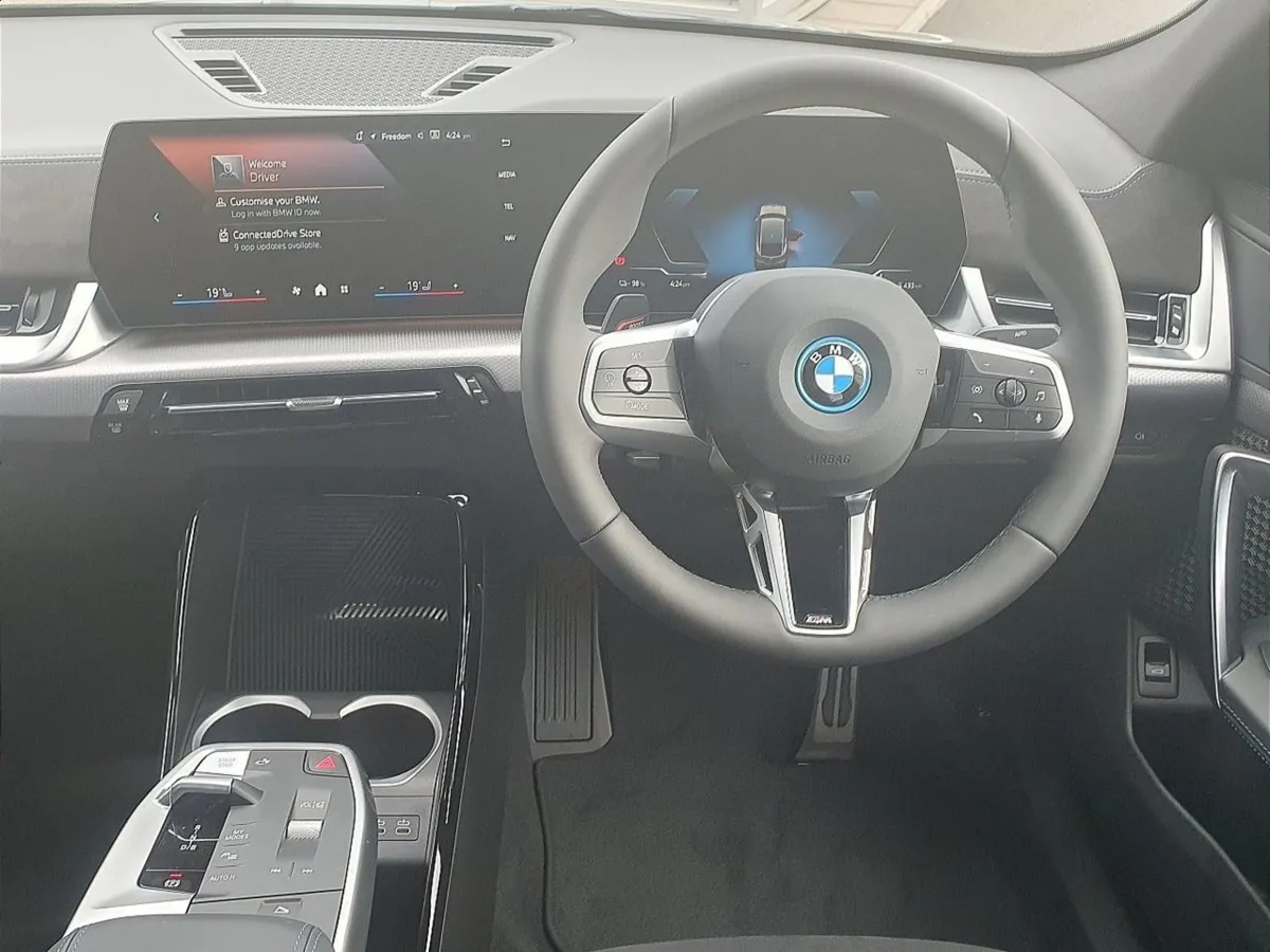 BMW iX2 Edrive20 M Sport - Image 4