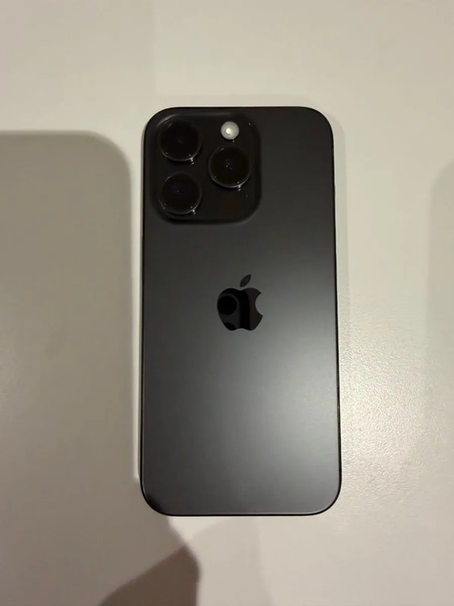 iPhone 15 Pro 128GB  Black Titanium - Image 3