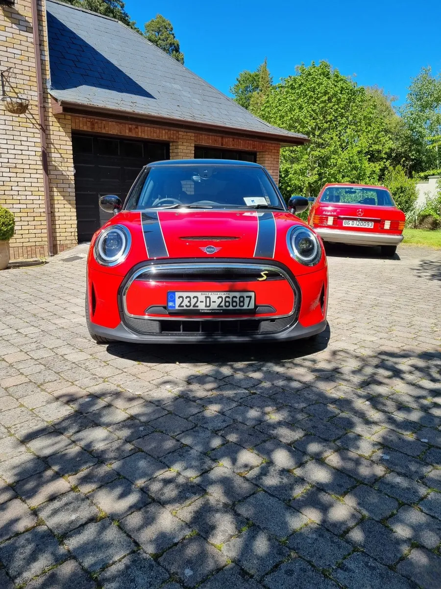 Mini Cooper 2023 - Image 1