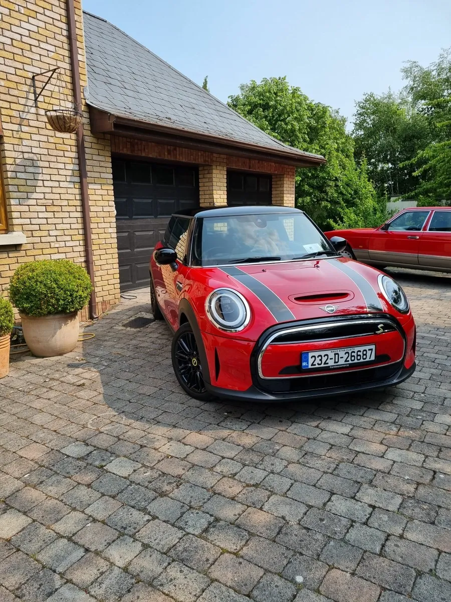Mini Cooper 2023 - Image 2