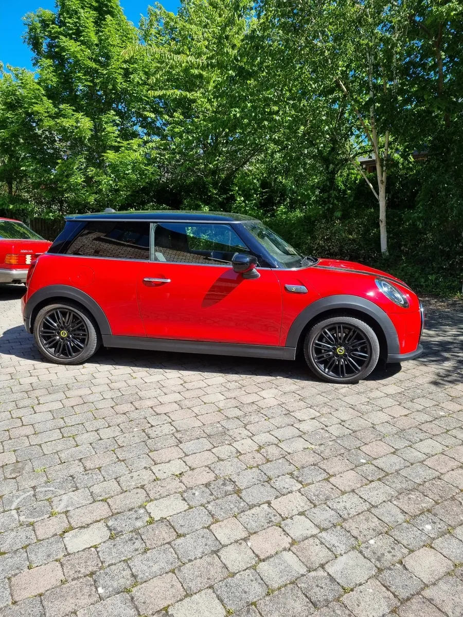 Mini Cooper 2023 - Image 4