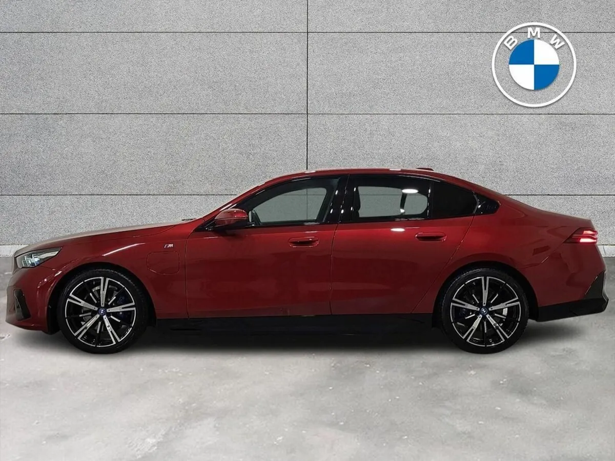 BMW 5-Series 530e M Sport Saloon - Image 3