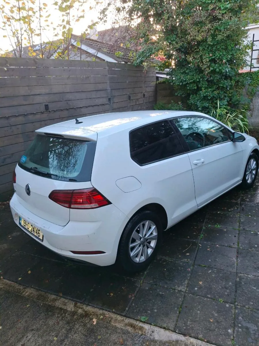 2019 Volkswagen Golf - Image 3