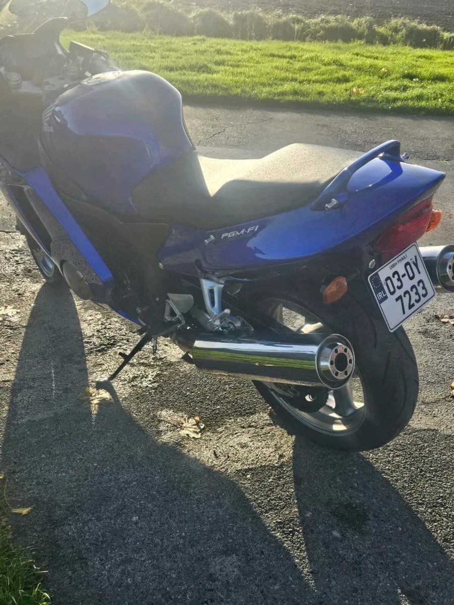 2003 honda blackbird cbr1100xx - Image 2