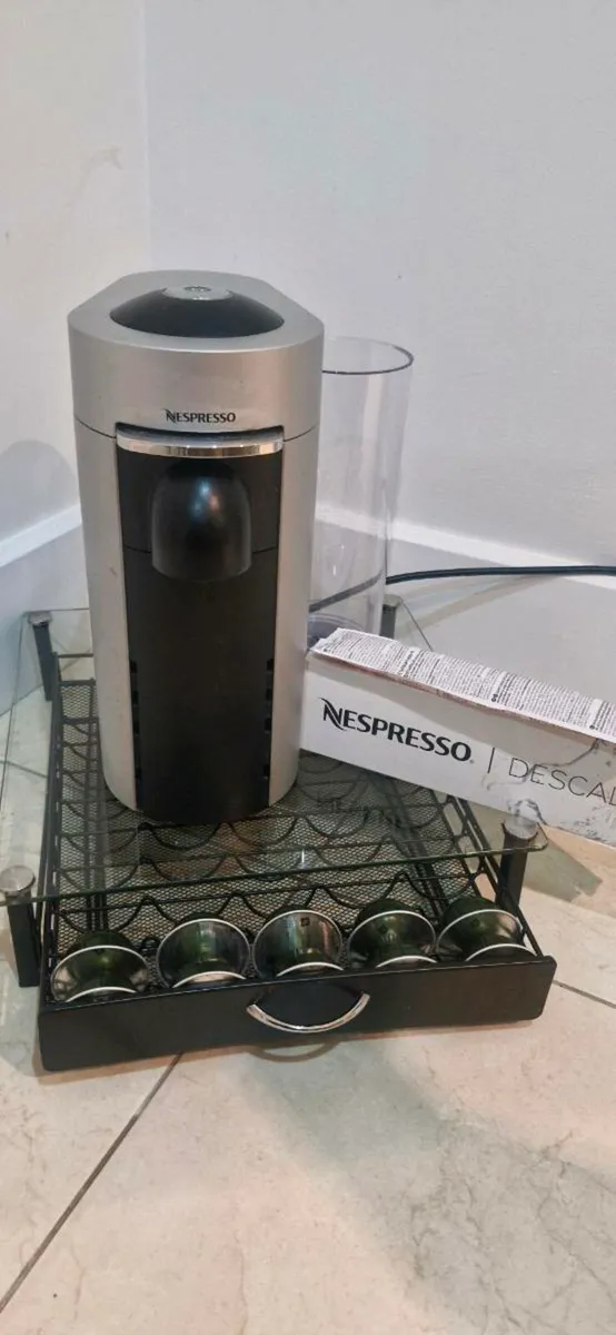 Nespresso Virtuo Coffee Machine & Pod Storage