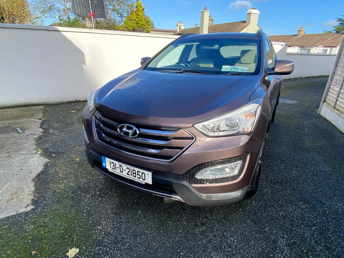 Hyundai Santa FE 4WD Executive 7 seater - Image 1