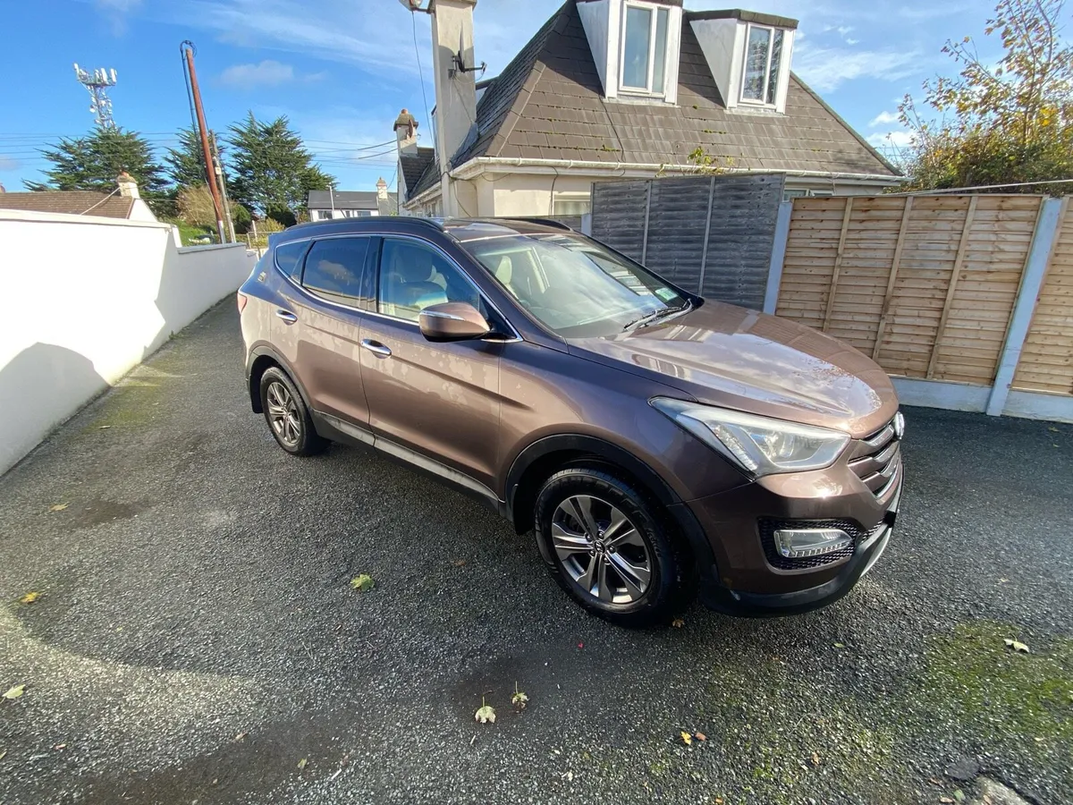 Hyundai Santa FE 4WD Executive 7 seater - Image 2