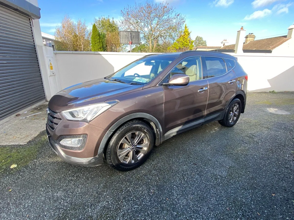 Hyundai Santa FE 4WD Executive 7 seater - Image 3