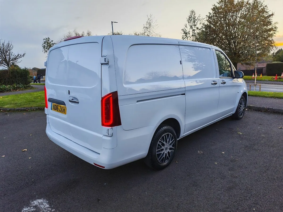 Mercedes Vito 1.6 LWB 111 cdi from 2016 in white - Image 4
