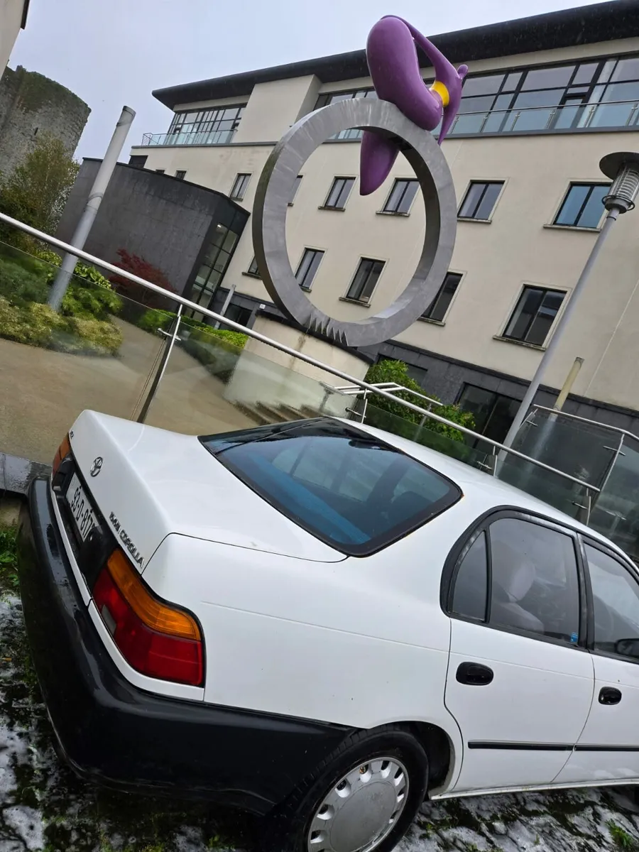 Toyota Corolla car - Image 2