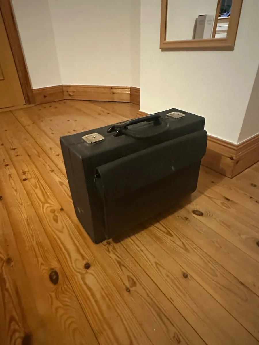 Doctor’s bag - Image 1