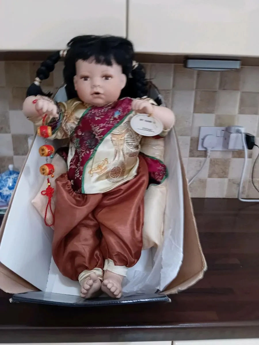 CHINESE DOLL NEW BOXED