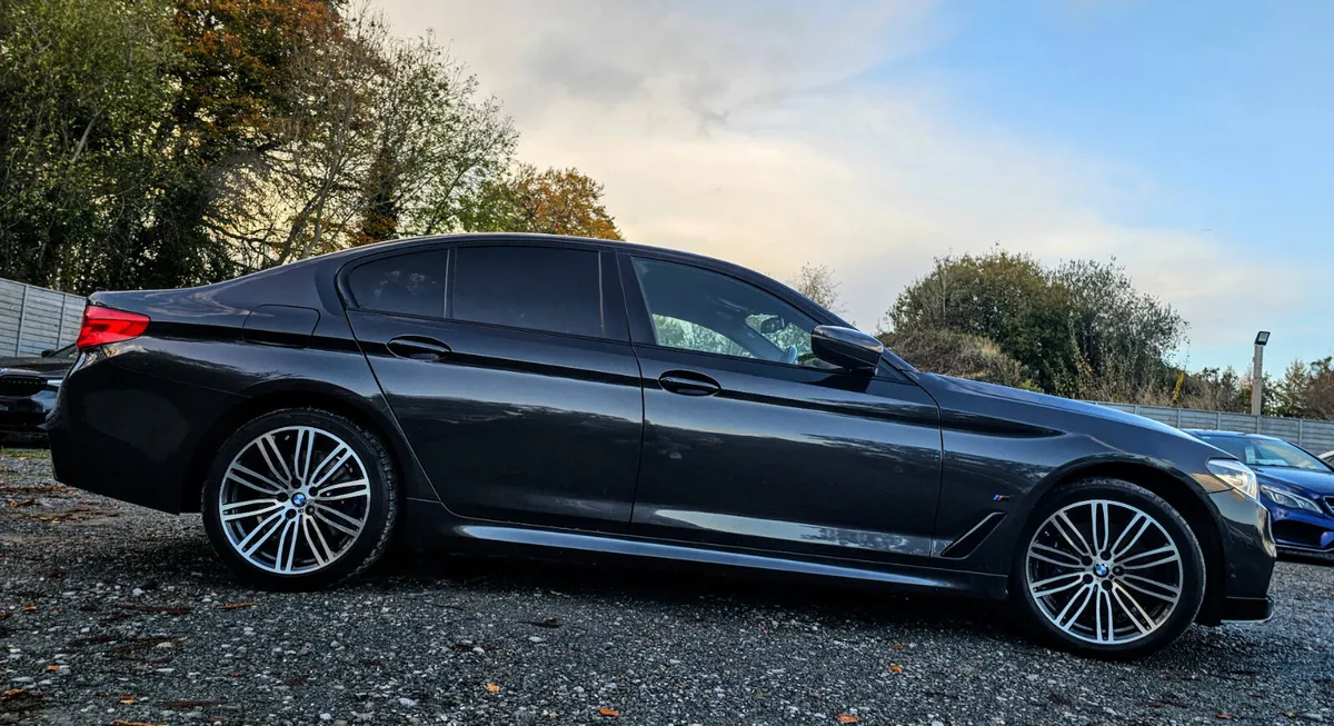 🔥2019 BMW 530e M-sport Automatic Petrol plug in H - Image 4