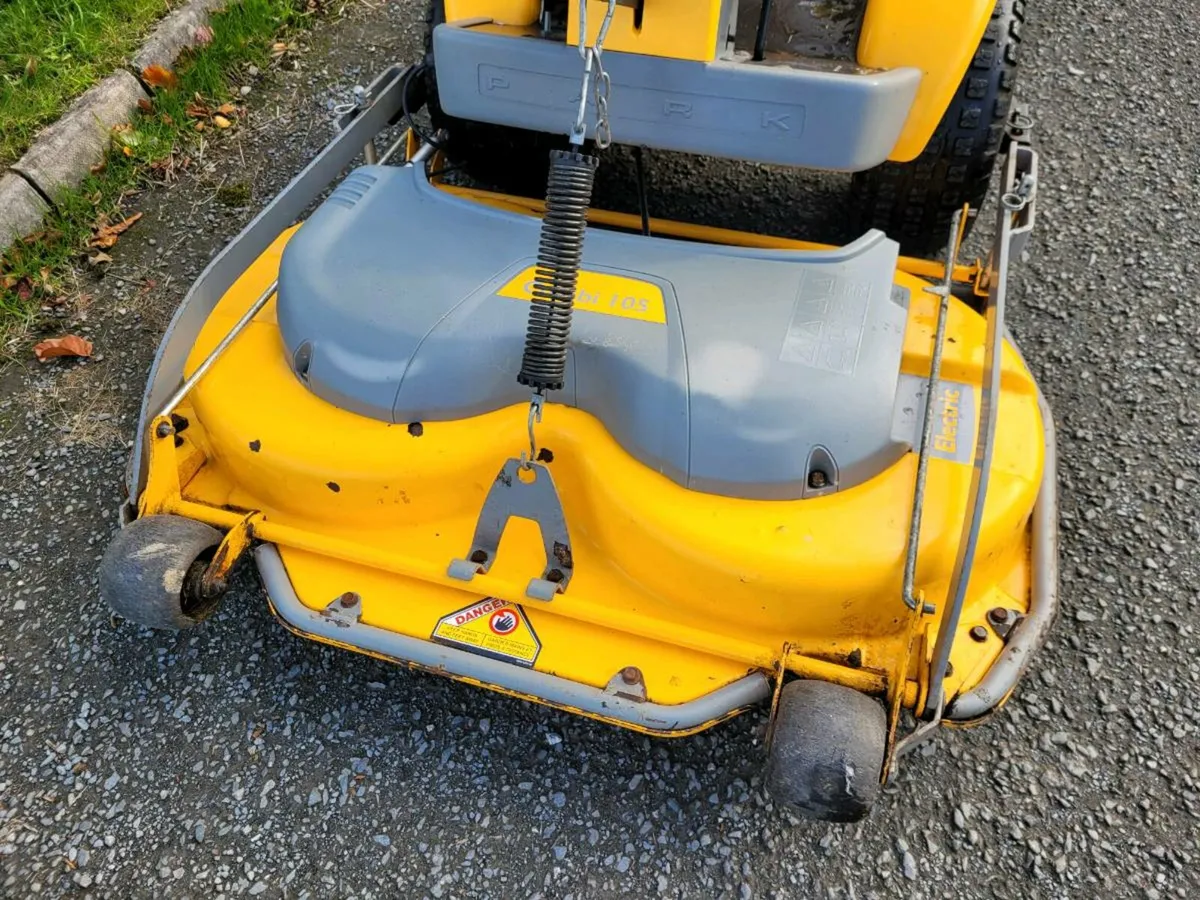 Stiga 4wd lawnmower - Image 4