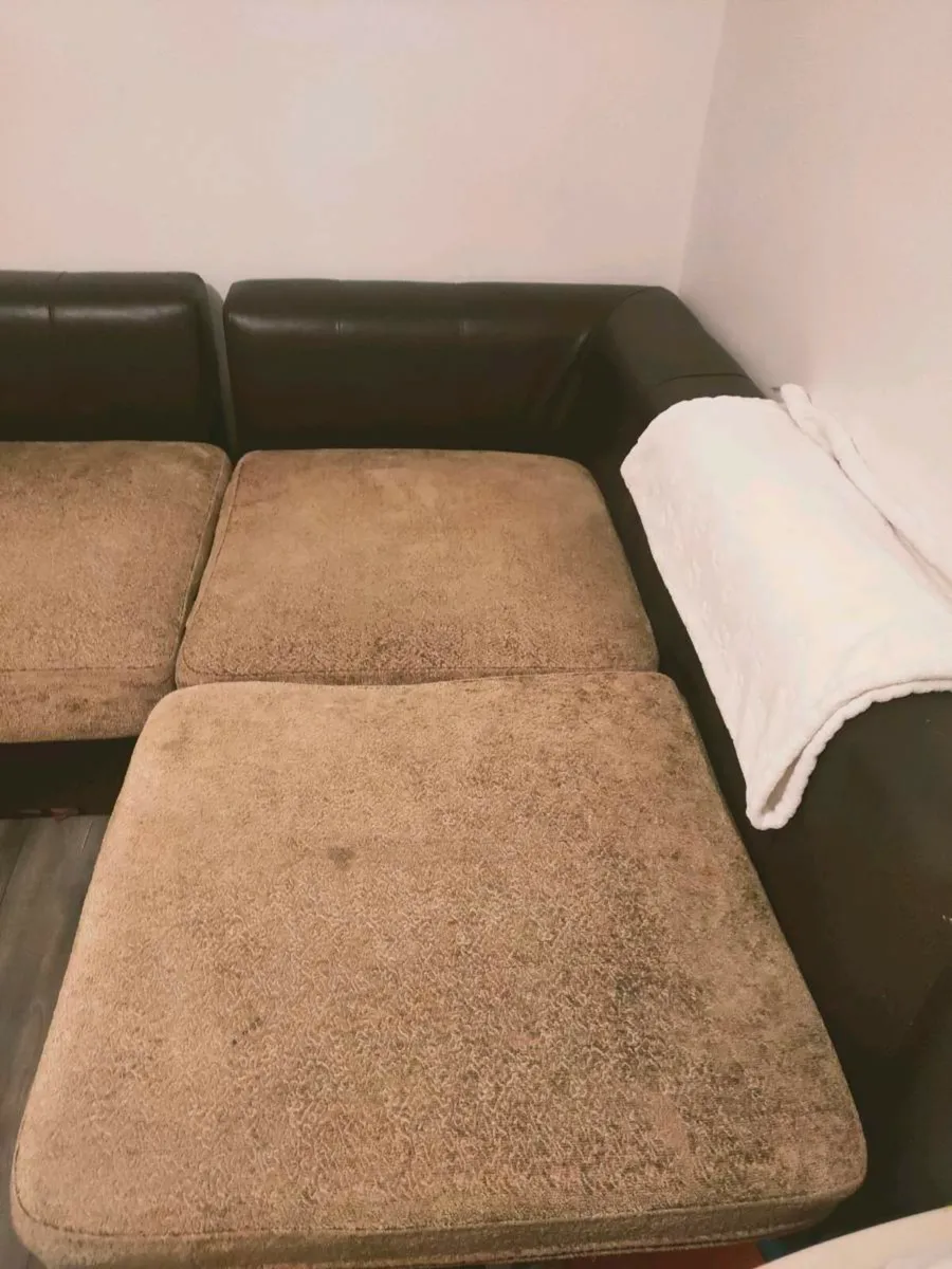 Corner couch - Image 3