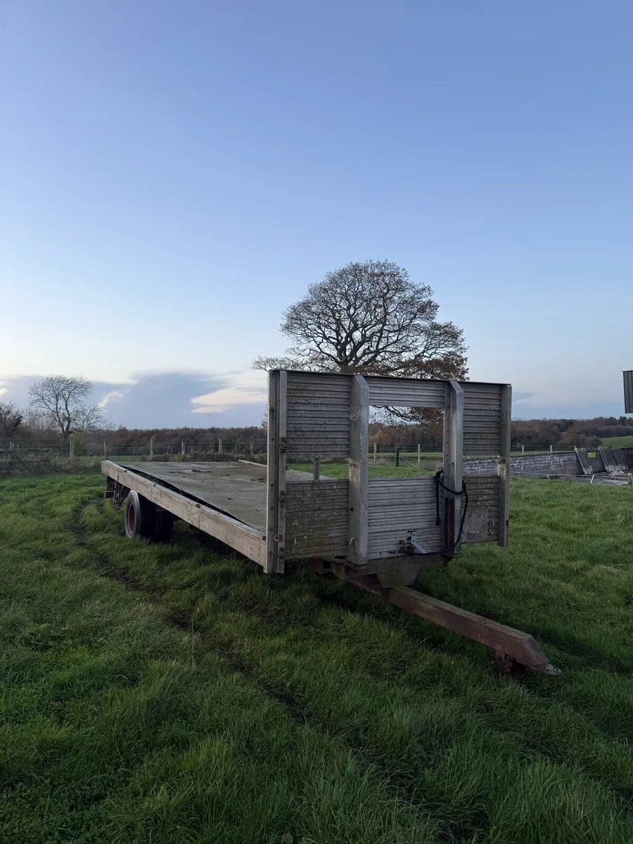 20ft bale trailer - Image 1