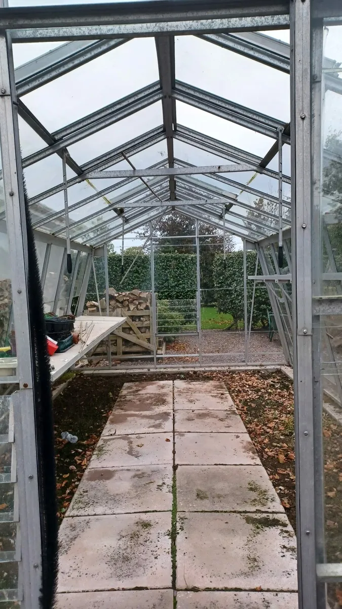 glass greenhouse - Image 2