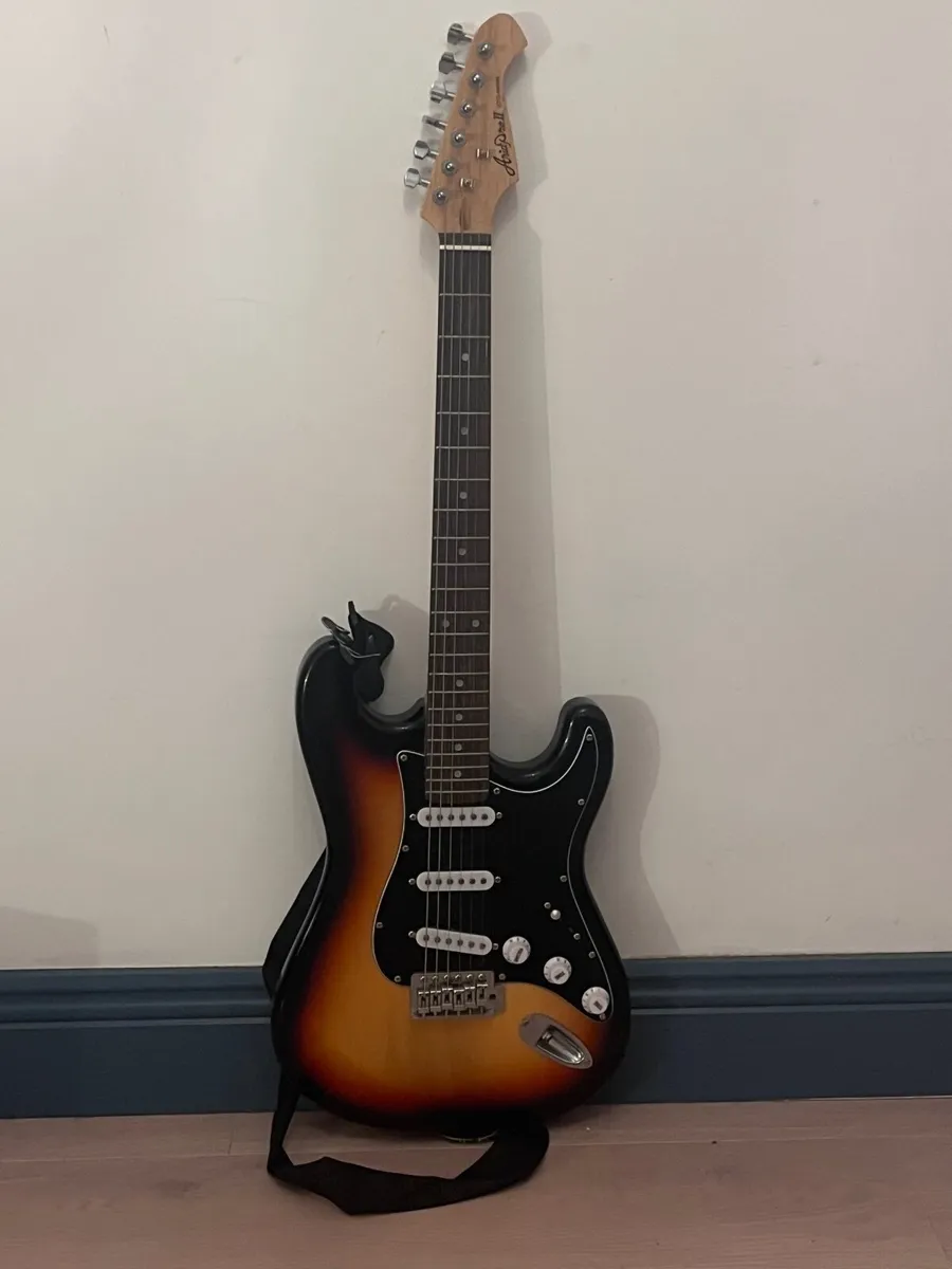 Aria Pro II STG Electric Guitar + Case bundle - Image 1