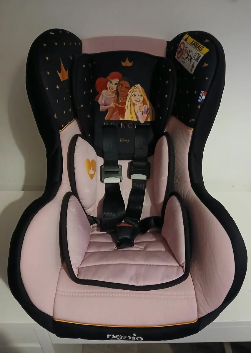 Carseat - Image 1